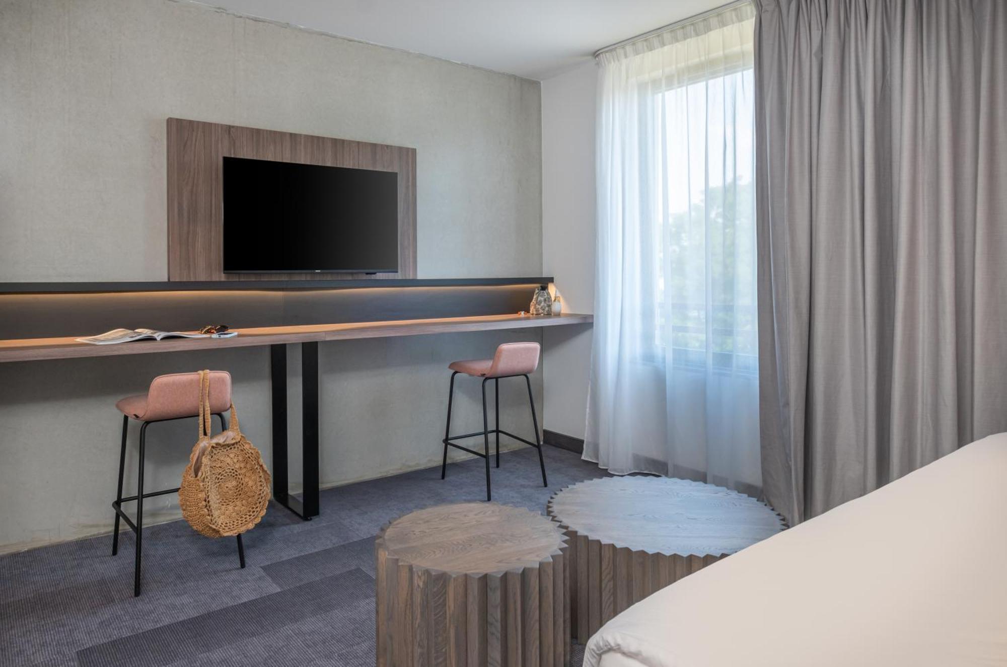 Kyriad Chateauroux Nord - Aeroport 3*